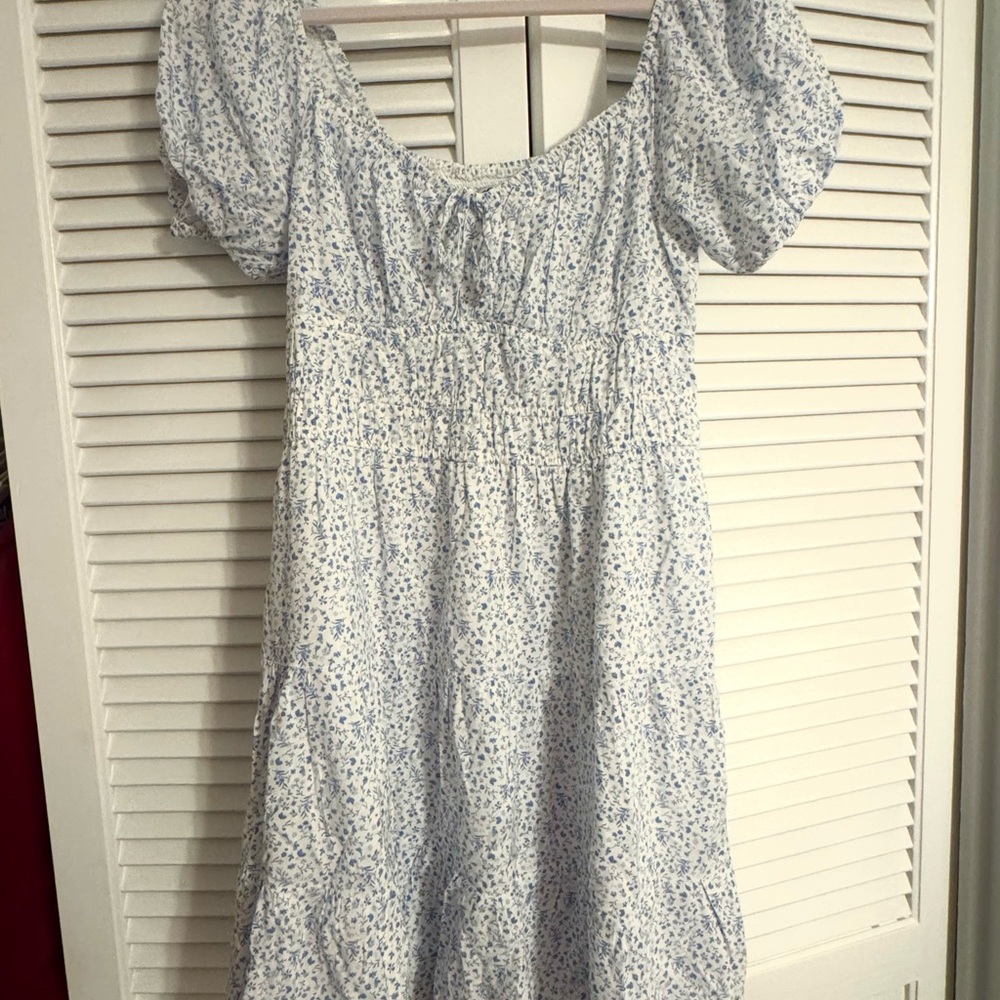 Hollister Blue and White Floral Midi Dress